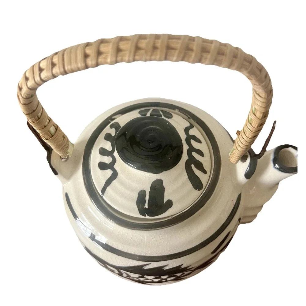 Vintage Hand Painted Fish Ceramic Teapot with Bamboo Handle Cream‎ Black Crackle